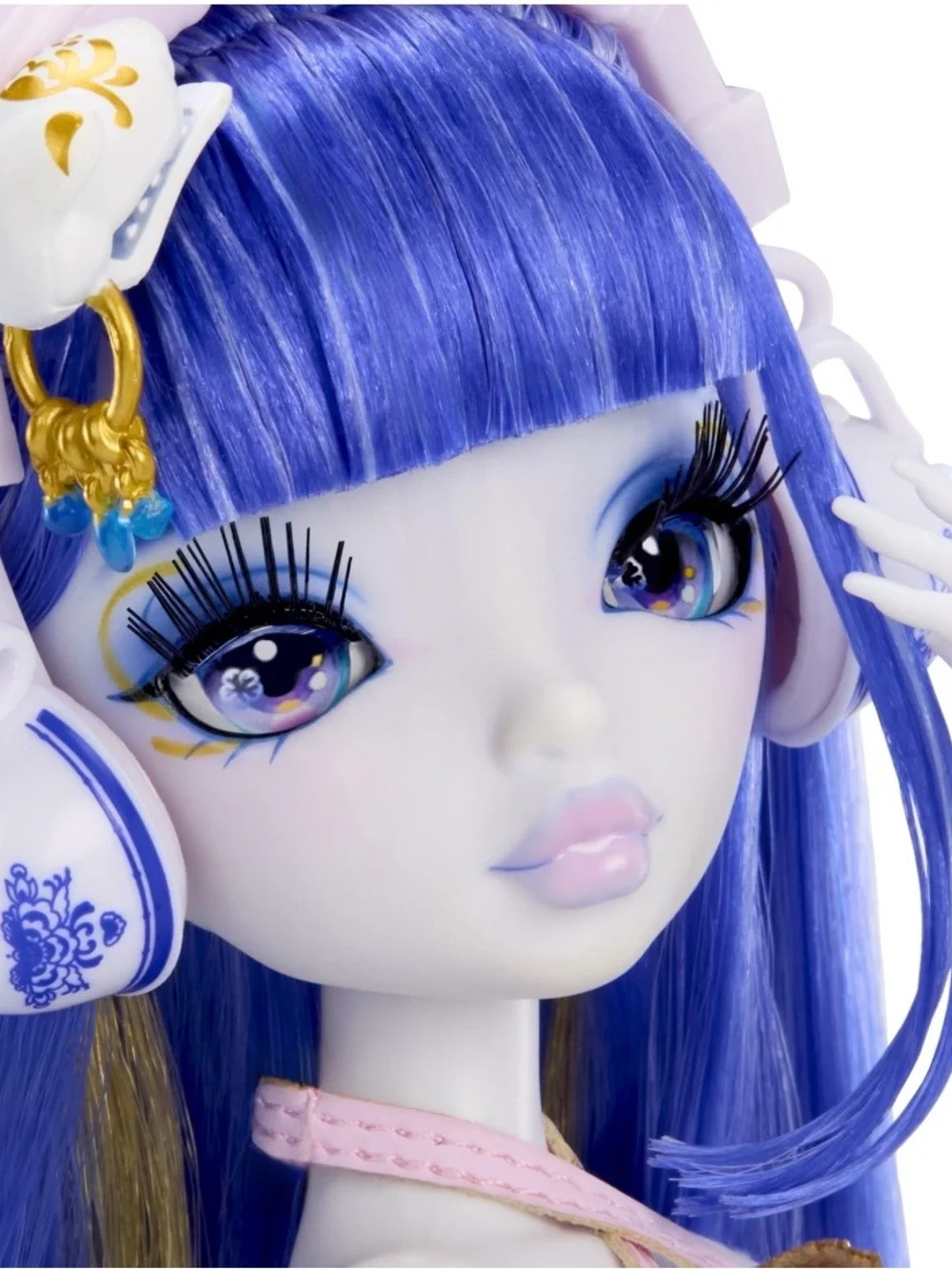 Mirror mi Doll with Gold Accents - Kids Toys